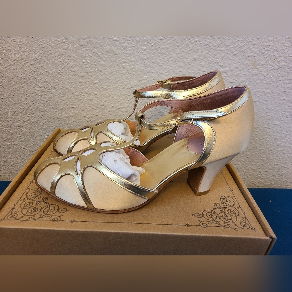 American Duchess Gold Lilith Women's Vintage Flapper T-Straps 1920s Size 7 Wide